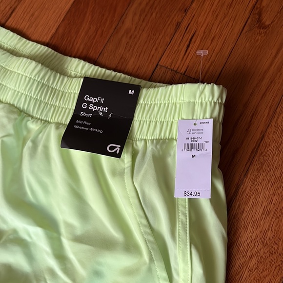GapFit shorts - Picture 2 of 4
